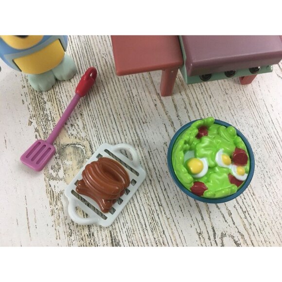 Bluey Bandit Dad Figure Backyard BBQ Grill Food Chef Hat Lot NEW - Picture 5 of 10